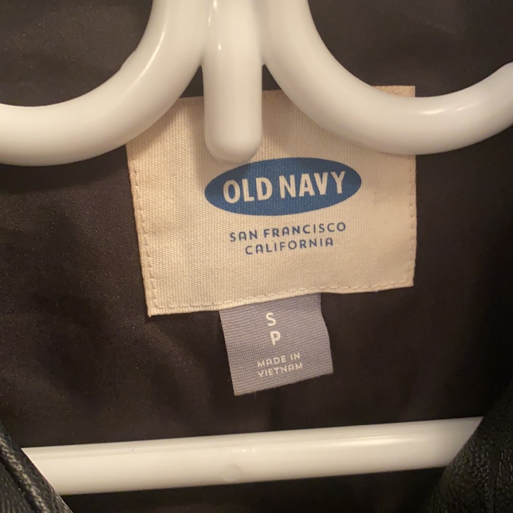 Old Navy - Picture 3 of 4